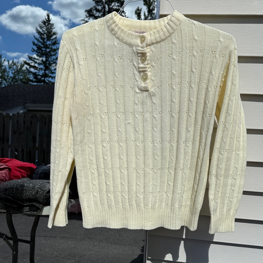 Hudson’s vintage Cream Cable Knit Sweater